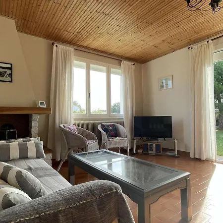 Hébergement de vacances Maison Avec Jardin Clos Près De La - 5 Couchages, 3 étoiles, Ménage Inclus - Fr-1-224b-474 *