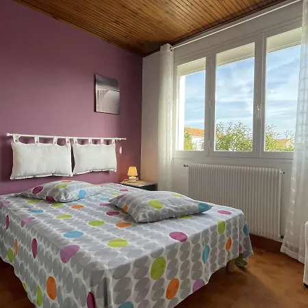 Hébergement de vacances Maison Avec Jardin Clos Près De La - 5 Couchages, 3 étoiles, Ménage Inclus - Fr-1-224b-474